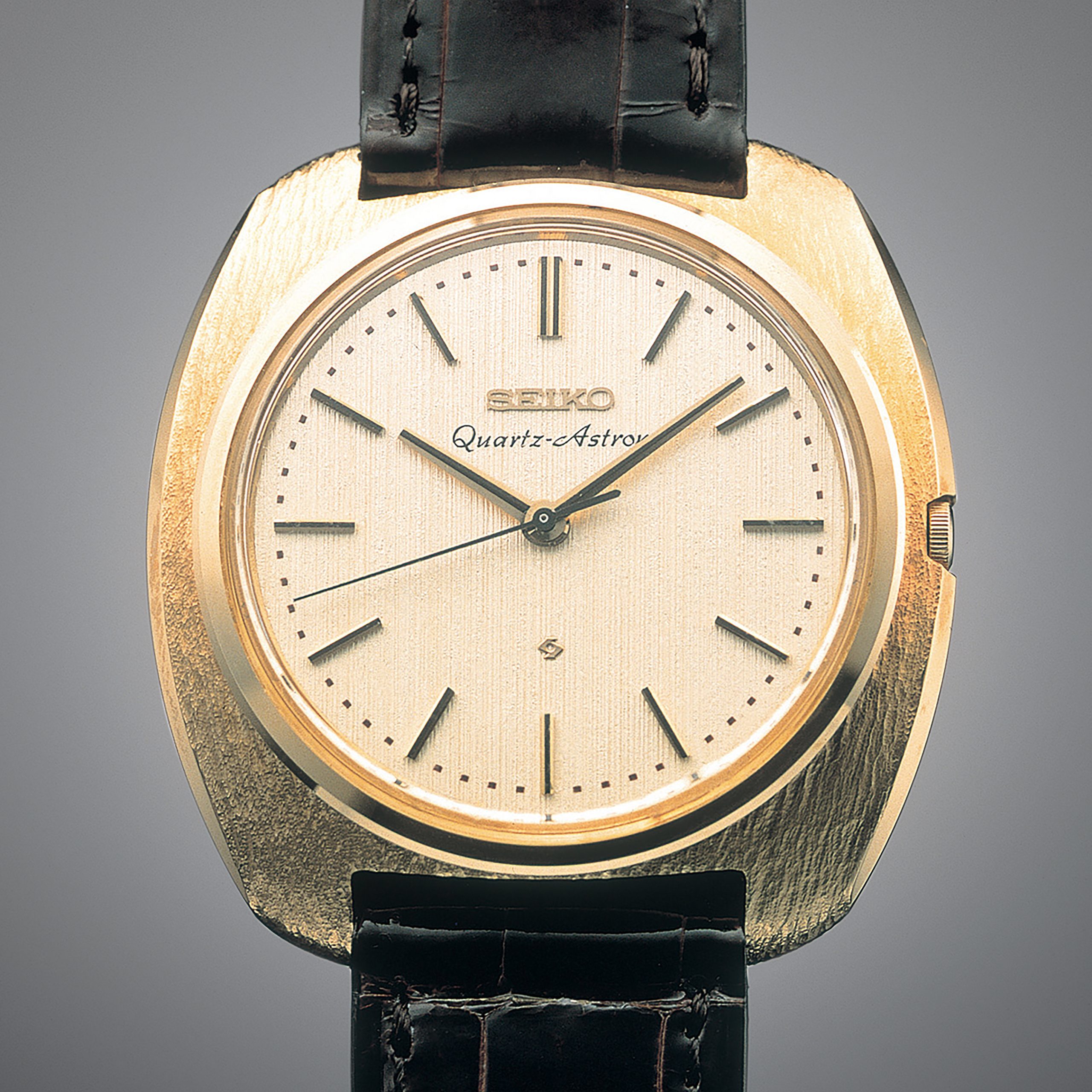 https://hodinkee-production.s3.amazonaws.com/uploads/images/1572532145403-fzg0tk440t-33480b9f7765a3f9c883ee658268d4c2/1969_QuartzAstron.jpg